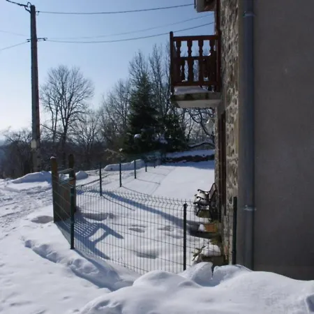 Tatil Evi Au Calme Avec Jardin Pres Des Volcans D'auvergne, 2 Chambres, Proche Activites Nature, Animaux Admis - Fr-1-742-426 *