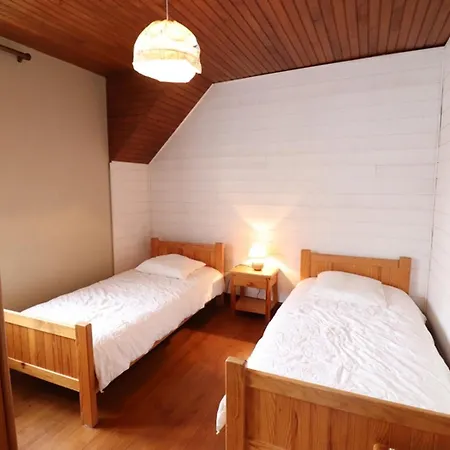 Au Calme Avec Jardin Pres Des Volcans D'auvergne, 2 Chambres, Proche Activites Nature, Animaux Admis - Fr-1-742-426 Tatil Evi