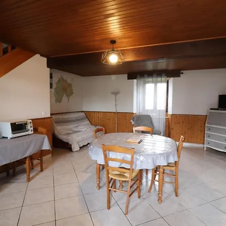 Au Calme Avec Jardin Pres Des Volcans D'auvergne, 2 Chambres, Proche Activites Nature, Animaux Admis - Fr-1-742-426 Tatil Evi *
